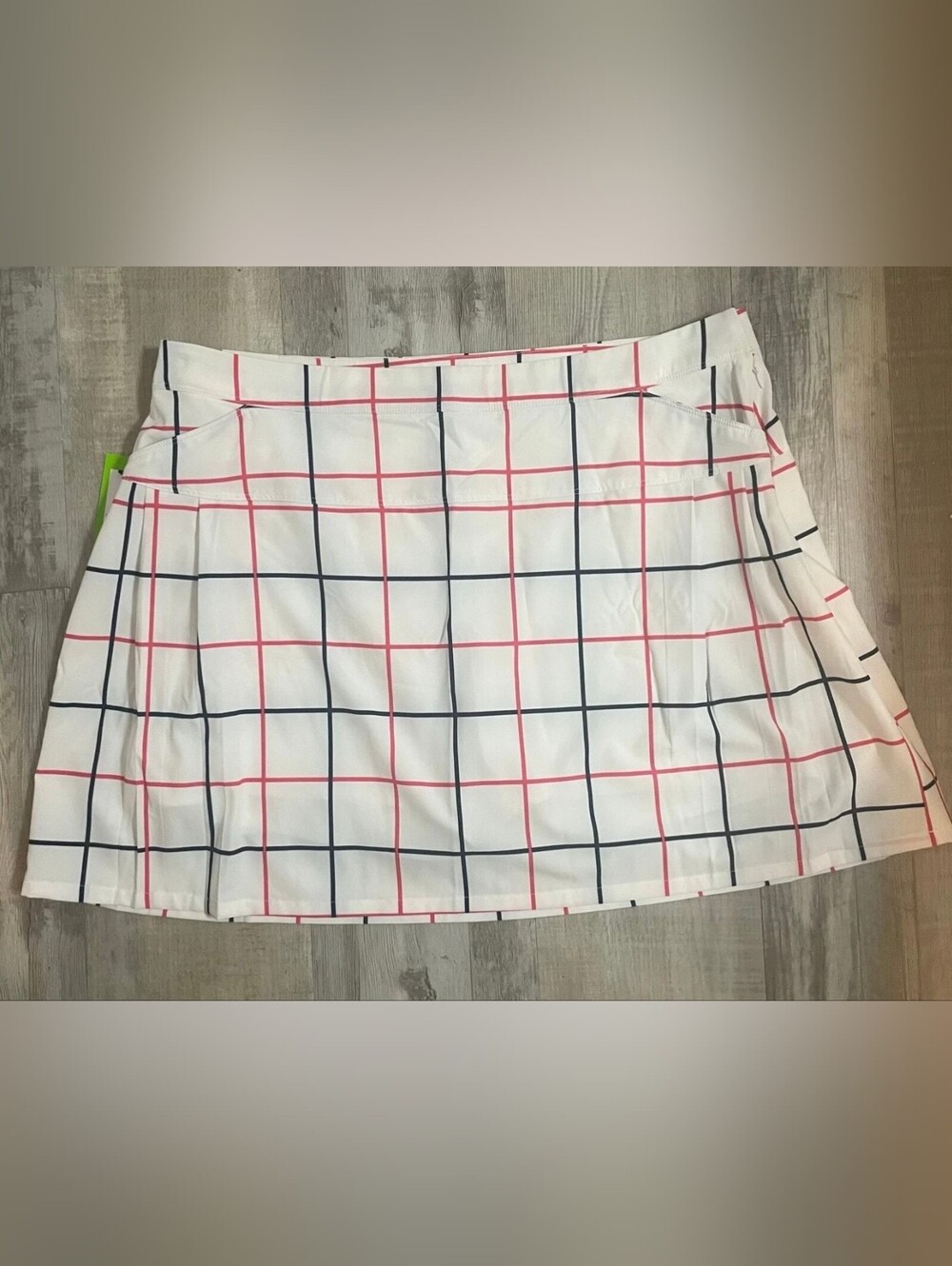 NWOT! CROWN & IVY WOMEN'S PLAID GOLF SKORT Size 4
